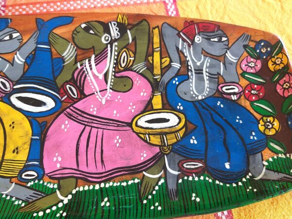 Indian Wooden Serving Tray: Handmade Home Decor with Traditional Motives - Image 10