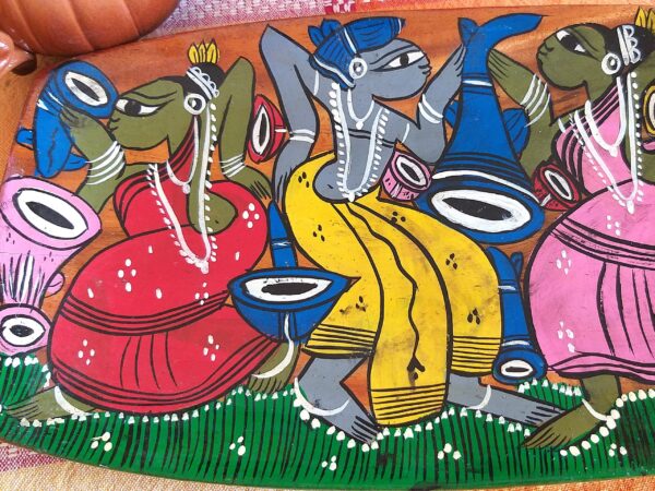 Indian Wooden Serving Tray: Handmade Home Decor with Traditional Motives - Image 9